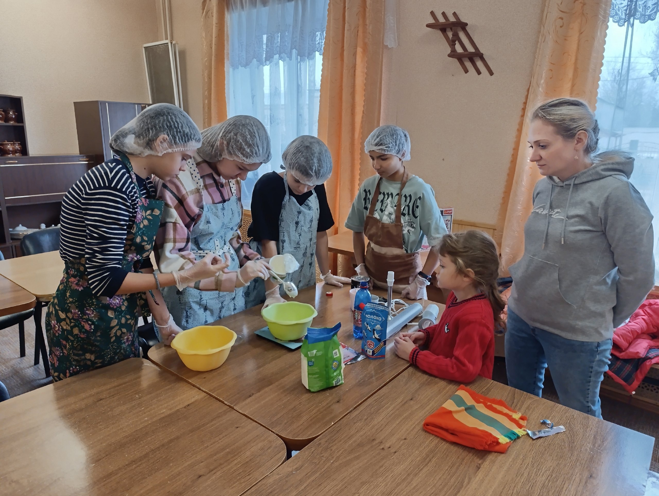 Волонтёры из Москвы.